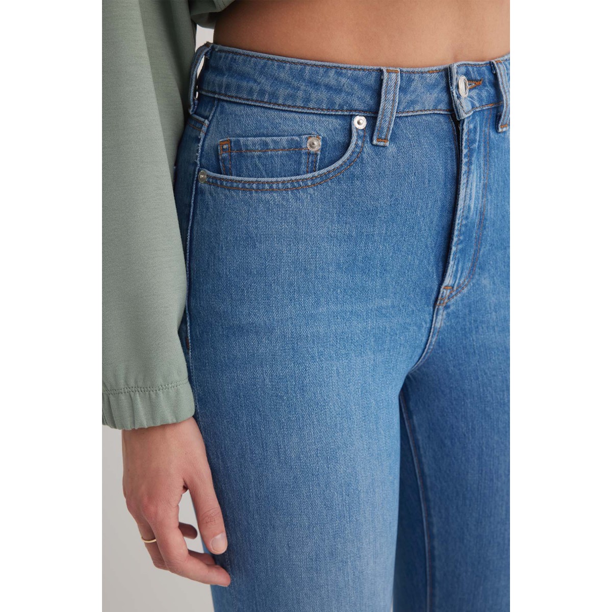 JUD Hilde 399 YÜKSEK BEL AÇIK MAVİ MOM JEANS KADIN